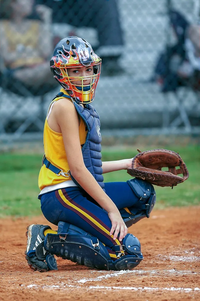 softball-catcher-girls-softball-high-school
